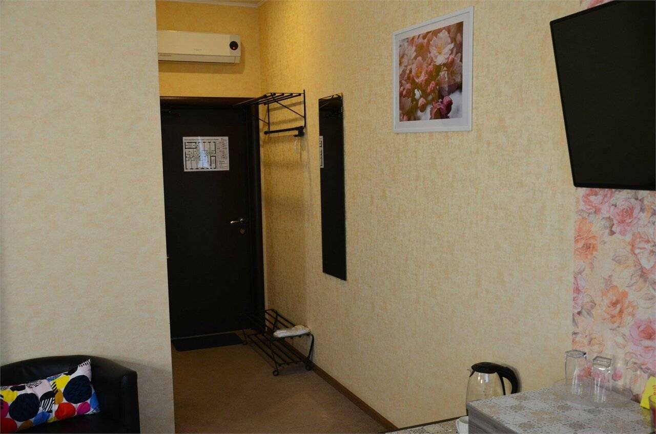 Фотографии номера Улучшенный двухместный номер с 1 кроватью в Гостинице Poshale Брянск