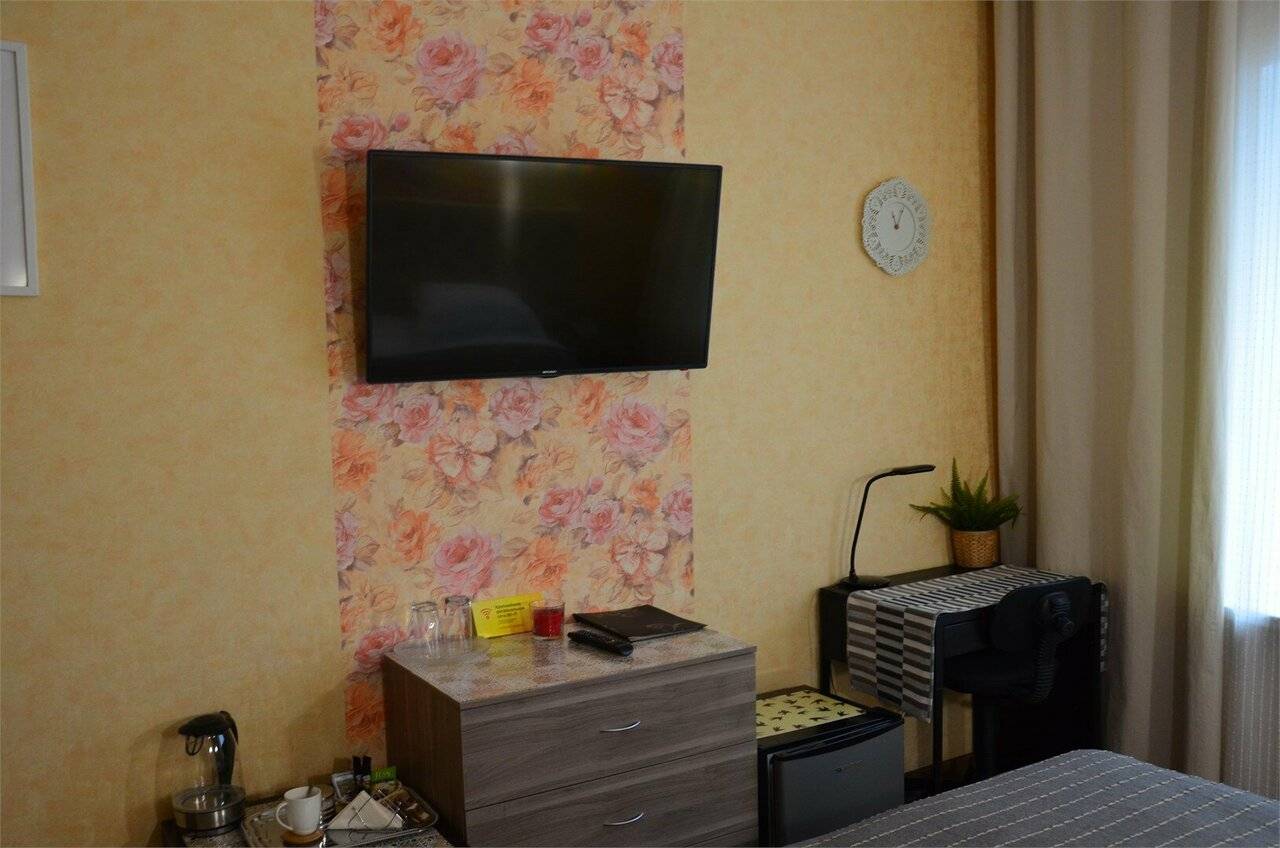 Фотографии номера Улучшенный двухместный номер с 1 кроватью в Гостинице Poshale Брянск